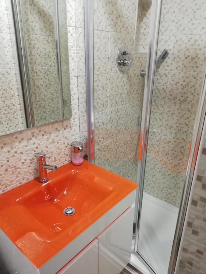Bed&Shower Moscavide -Self Check-In Zewnętrze zdjęcie